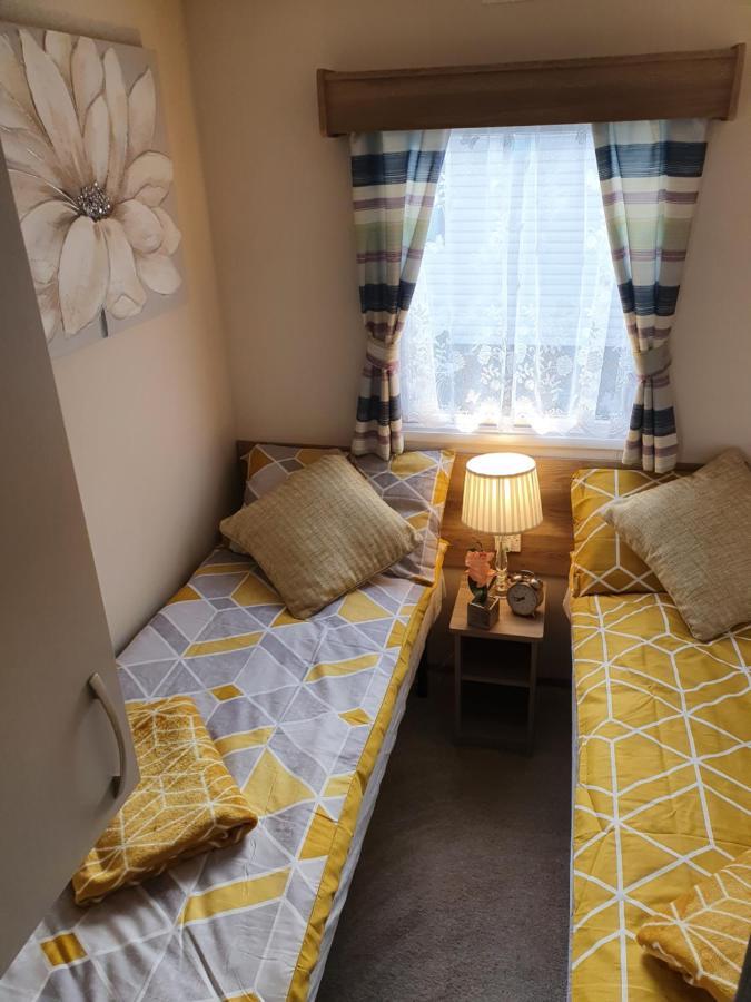 Relaxing Breaks With Hot Tub At Tattershal Lakes 3 Bedroom تاتيرشال المظهر الخارجي الصورة
